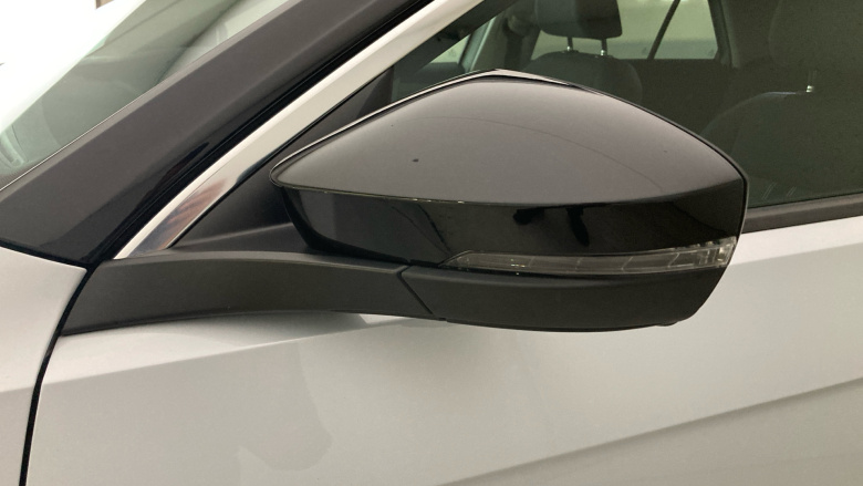 Volkswagen T-Roc 1.0 TSI 110 Design 5dr Petrol Hatchback